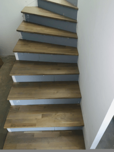 lépcsőburkolás