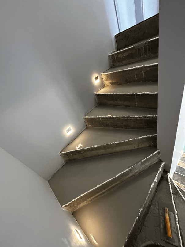 Laminált padló - lépcső burkolása