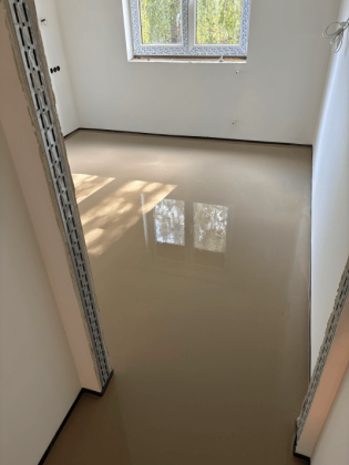 Laminált padló, parketta, aljzatkiegyenlítés, lépcső burkolás, szőnyegpadló 10 Laminált padló, parketta, aljzatkiegyenlítés, lépcső burkolás, szőnyegpadló, aljzatkiegyenlítő